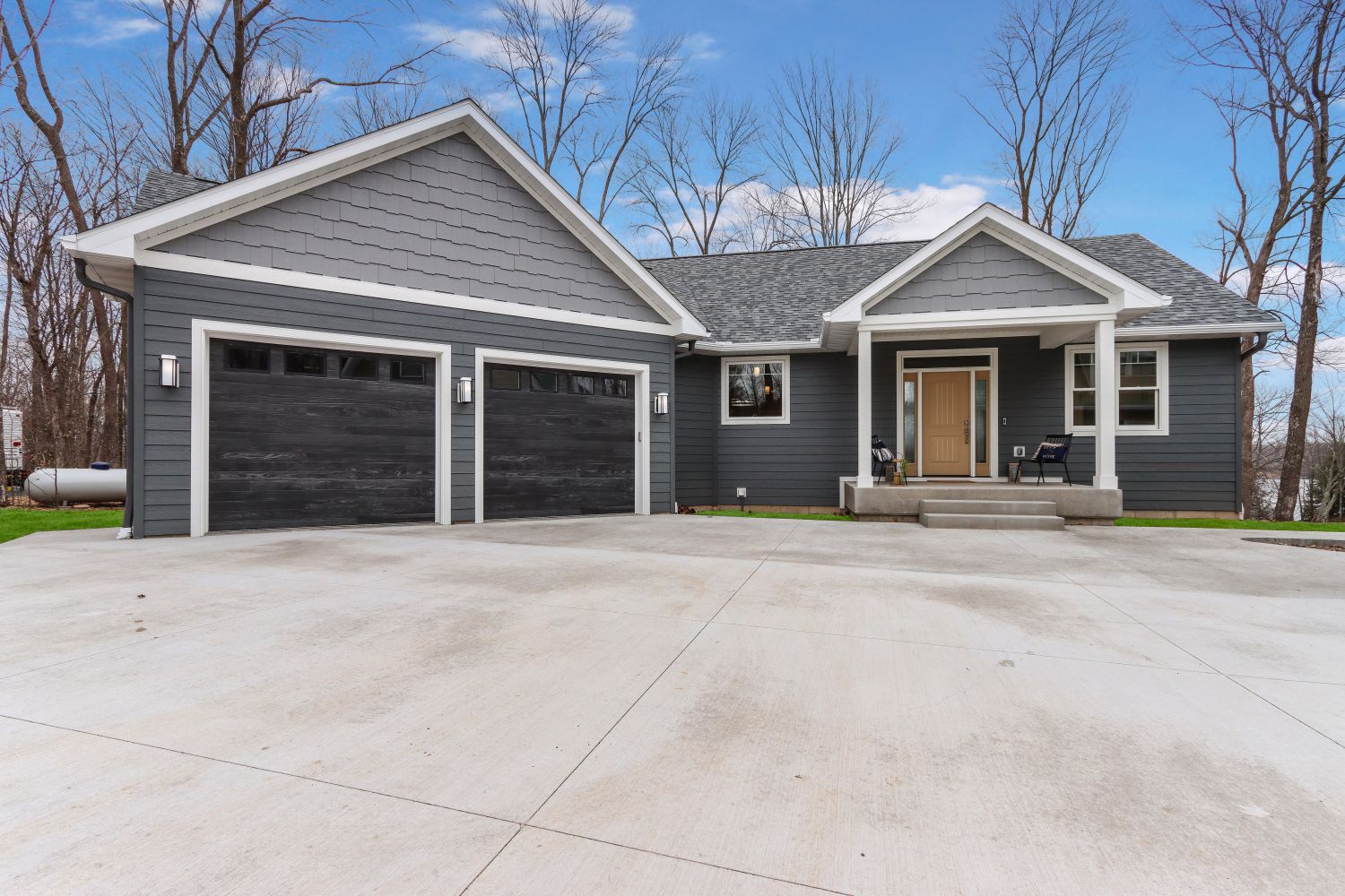 Lakeside Living Custom Home R. Tews Construction